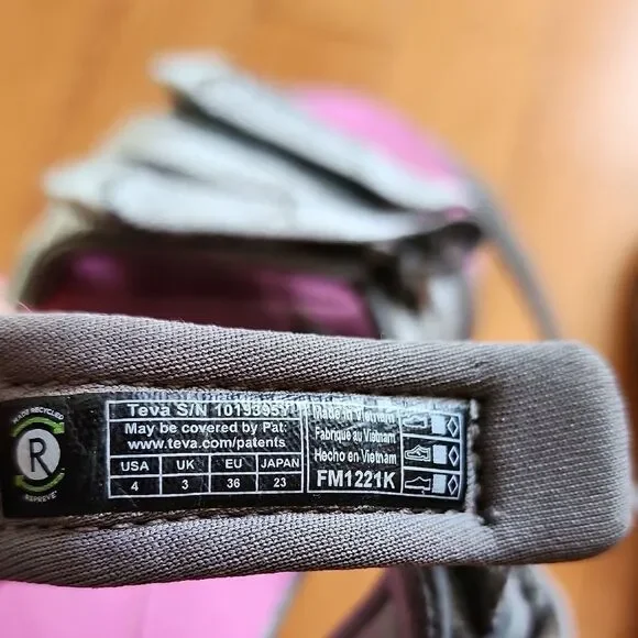 Teva Kids' Sandals - Pink and Gray - Girls Size 4 - Picture 6 of 6